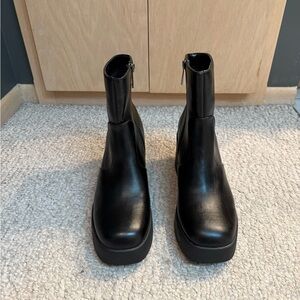 Ann Klein Black Boots